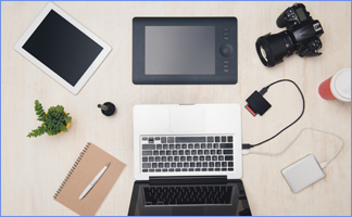写真：PC and Tablet