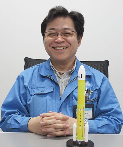 宮原 聖明　航機事業部第一技術部とH3ロケットの模型