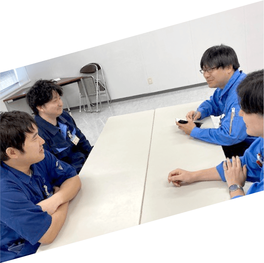 Q. 職場の雰囲気や研修制度、福利厚生について教えてください