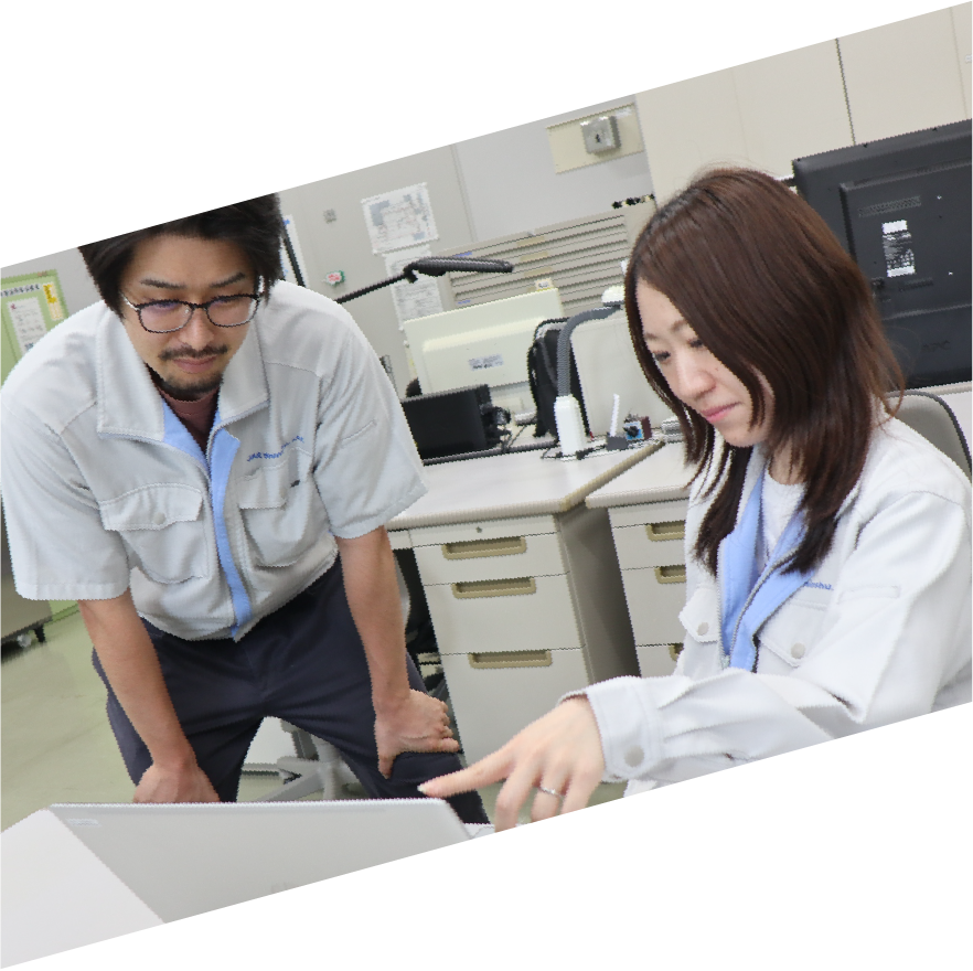 Q. 職場の雰囲気や研修制度、福利厚生について教えてください